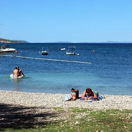 Daire With A Parking Space Sutivan, Brac - 17537