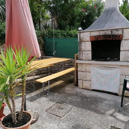 With A Parking Space Sutivan, Brac - 17537 Apartment Sutivan