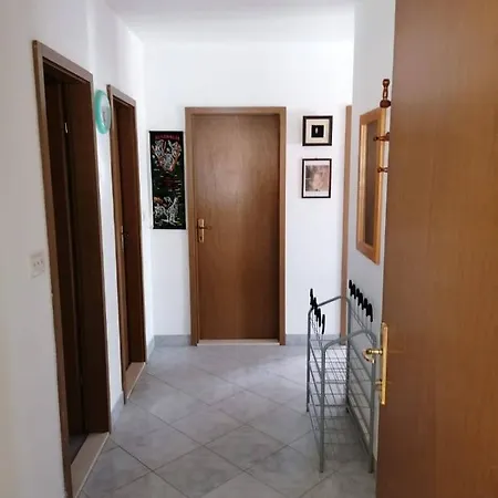 With A Parking Space Sutivan, Brac - 17537 Apartment Sutivan